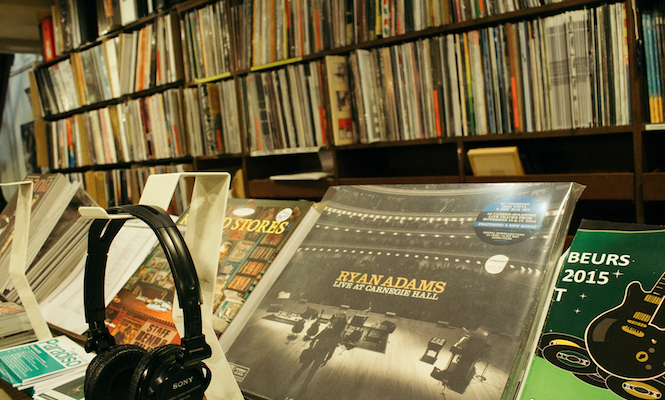 record-shops-uk-figures-2016
