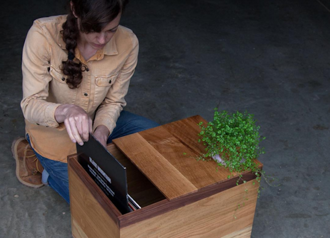 store-your-records-rolling-record-box
