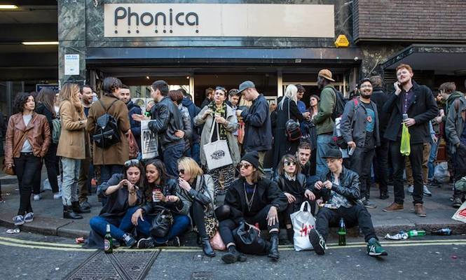 record-store-day-queue