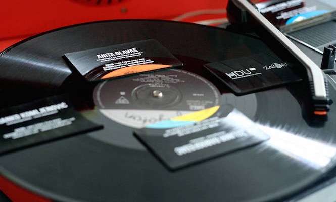 playable-vinyl-business-cards