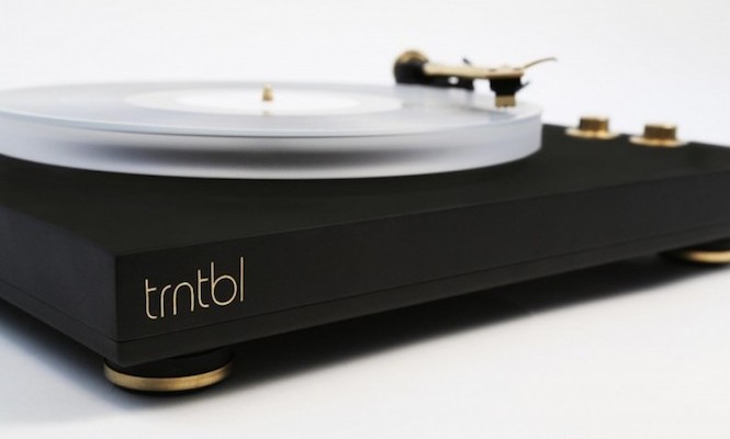 vnyl-trntbl-wireless-turntable