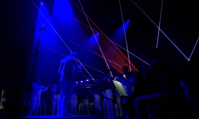 watch-glastonbury-david-bowie-philip-glasss-heroes
