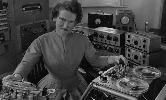 daphne-oram-deep-minimalism-turntables