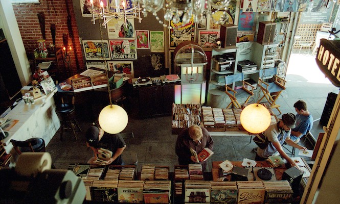la-record-parlour-vinyl-sale-4th-july