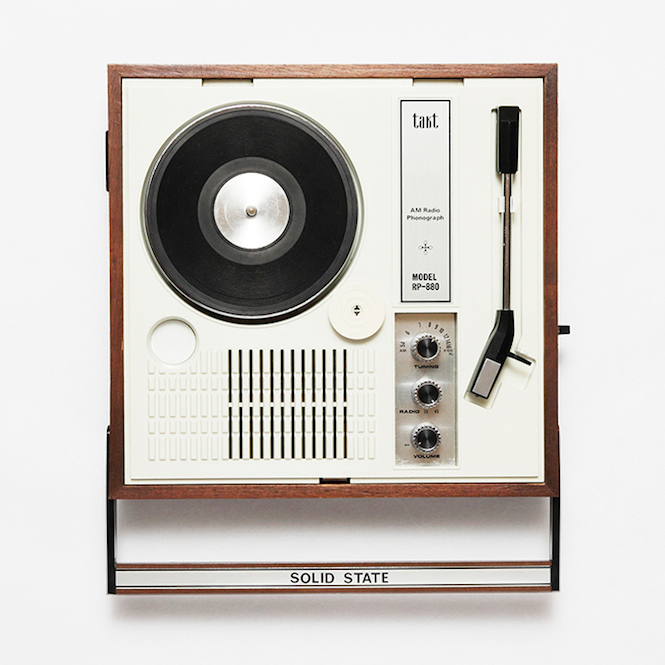 portable-japanese-record-players-exhibition