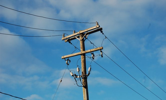 japanese-audiophiles-personal-utility-pole