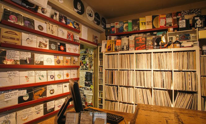 the-vinyl-revival-2016-riaa-data